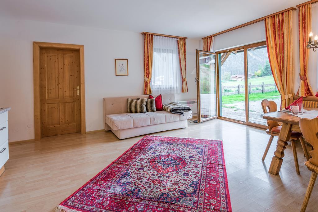 Feriendorf Oberhof Flachau Habitación foto